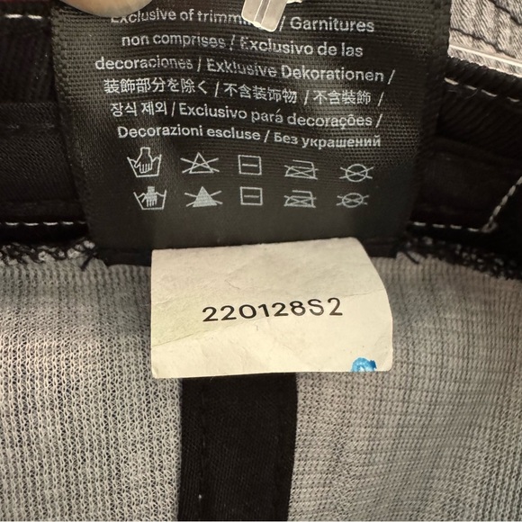 Herschel Supply Company ‘Henderson’ Bucket Hat Charcoal striped S/M Streetwear - Picture 6 of 8